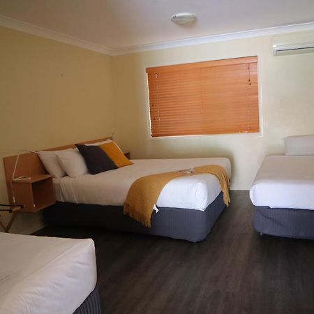 Country Roads Motor Inn Gayndah Екстер'єр фото